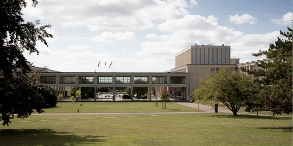 un scorcio del campus dell'Universit&agrave; di Caen