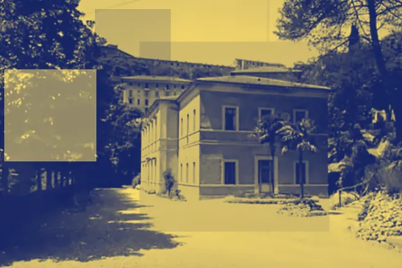 la palazzina in una foto d'epoca
