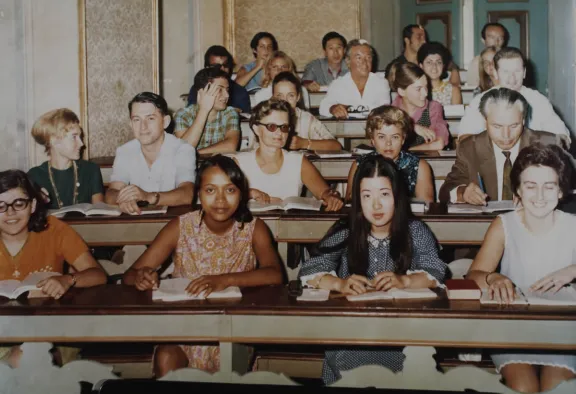 foto storica di studenti in aula