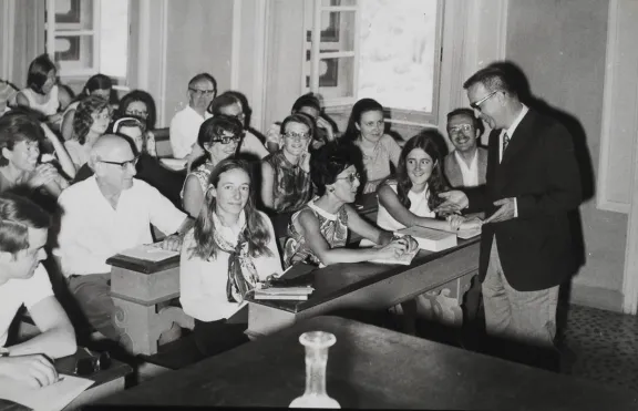 foto storica di studenti in aula